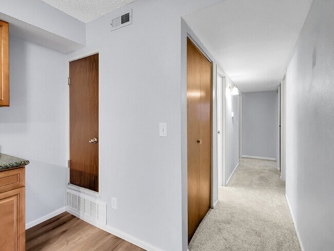 Building Photo - $1,500.00, 2-bed, 2-bath located in Denver with $500 OFF FIRST MONTH'S RENT!