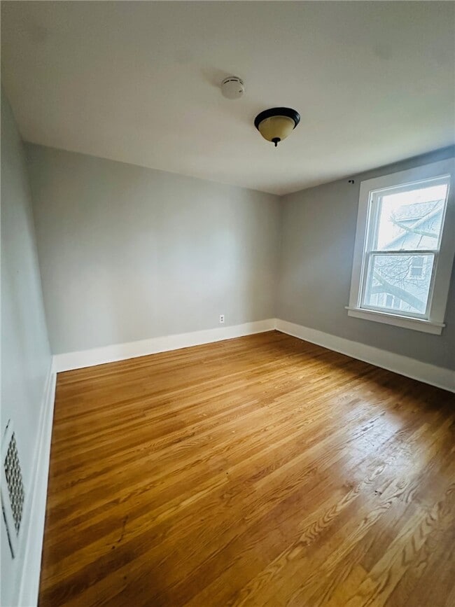 Building Photo - 511 S Lincoln Rd