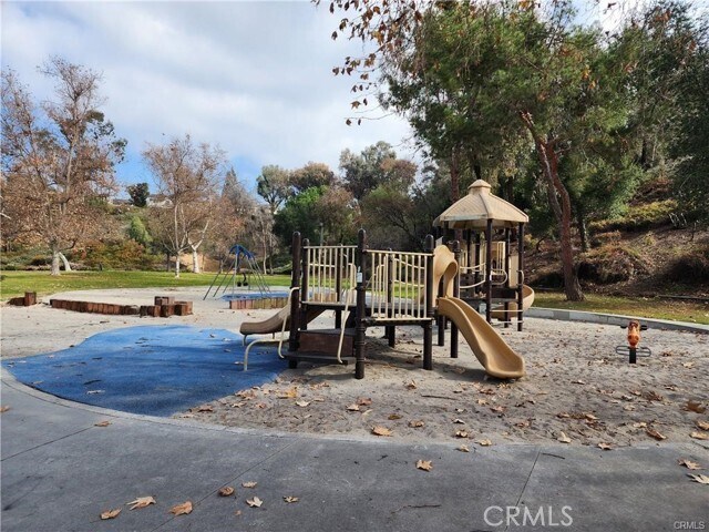 Building Photo - 2013 S Brentwood Dr