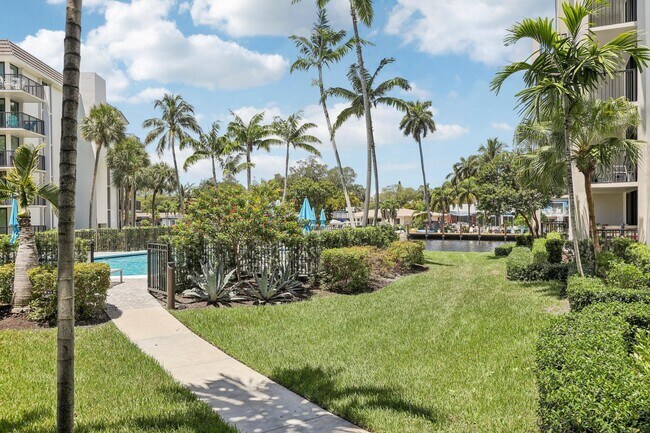 Building Photo - 1301 River Reach Dr