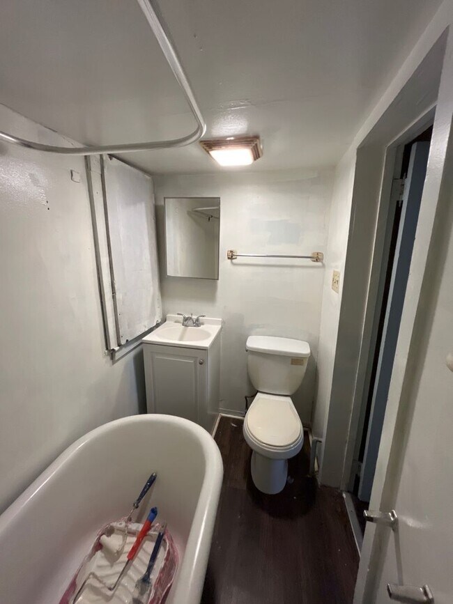 Building Photo - 935 Jackson St