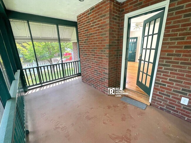 Building Photo - Charming 4 Bedroom, 2 Bath Home