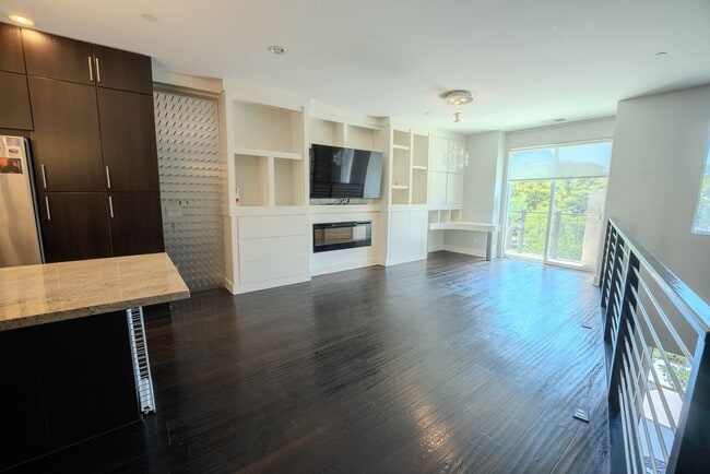 Building Photo - 7870 Civita Blvd