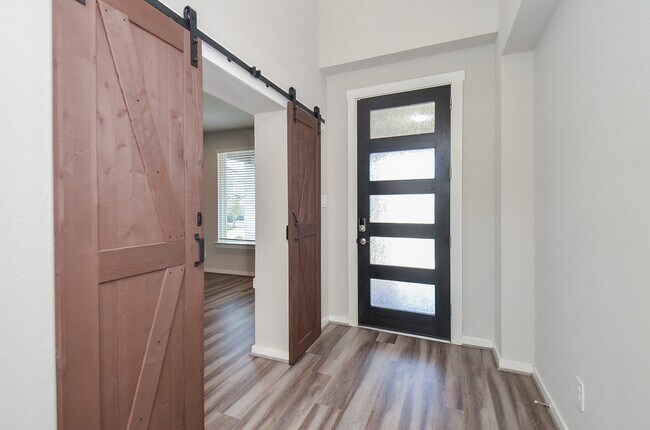 Building Photo - 28402 Eli Eagle St