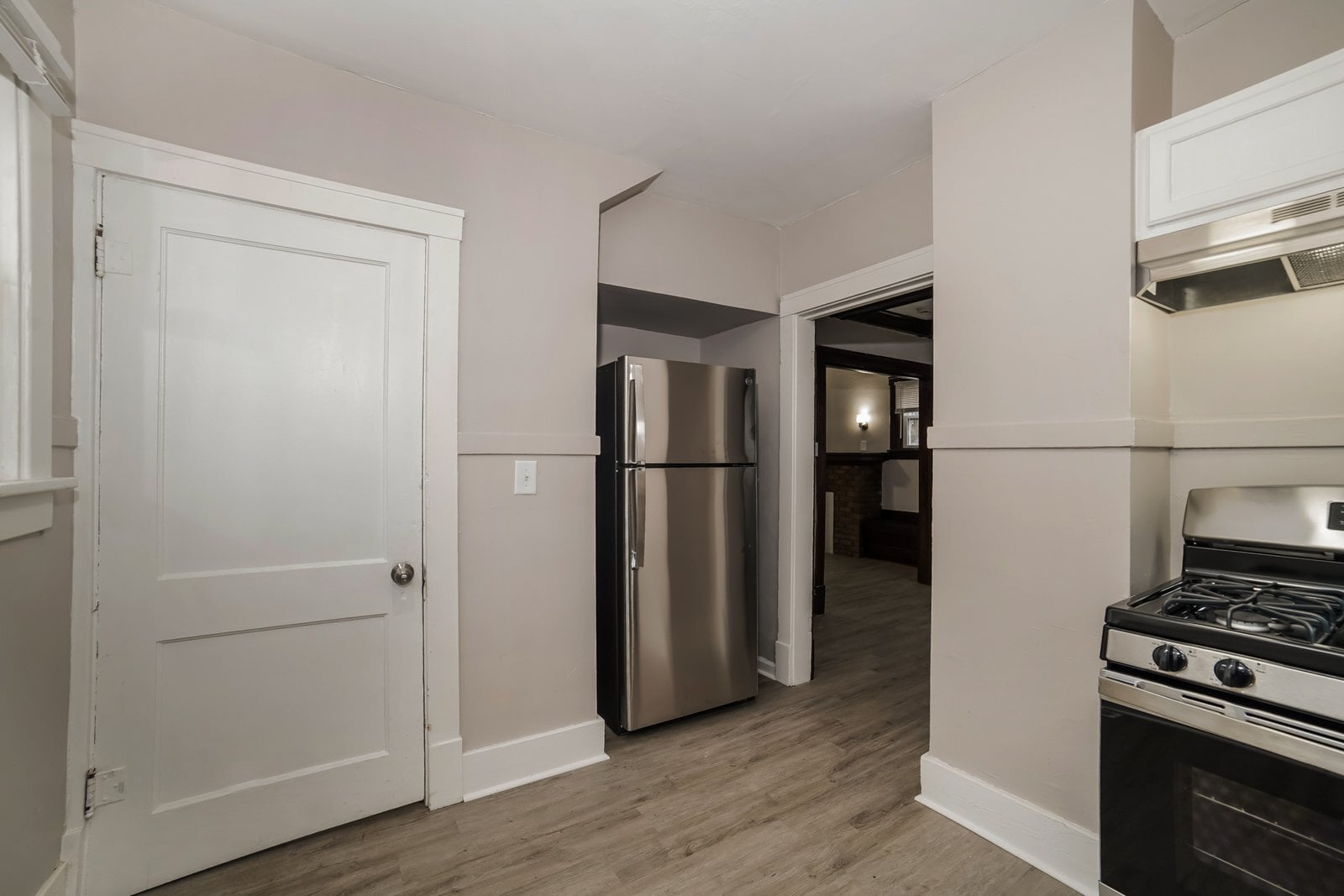 Building Photo - 211 W Richmond Ave