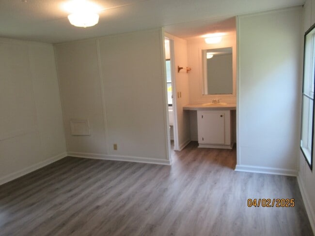 Building Photo - 1225 Ivey St