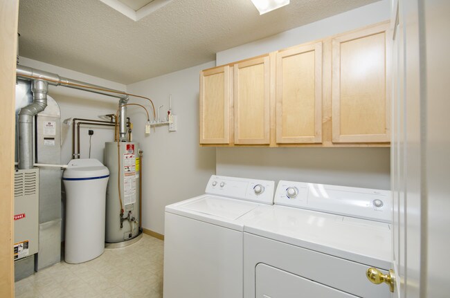 Building Photo - 6221 30th Ave NW