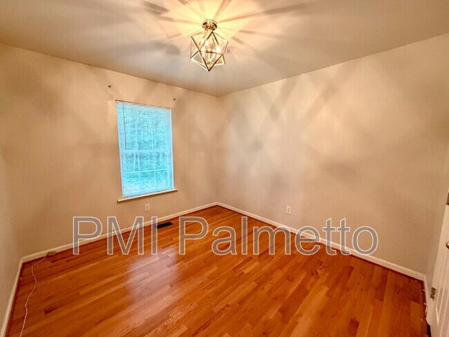 Building Photo - 152 Chatham Cir