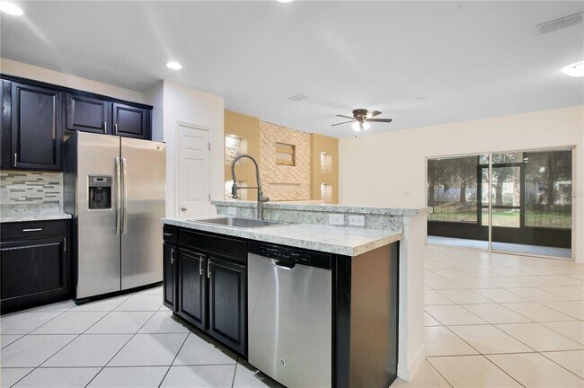 Building Photo - 2905 Sunstone Dr