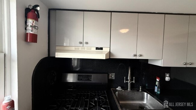 Building Photo - 55 Gill Ln