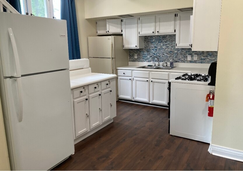 Kitchen - 212 E South St