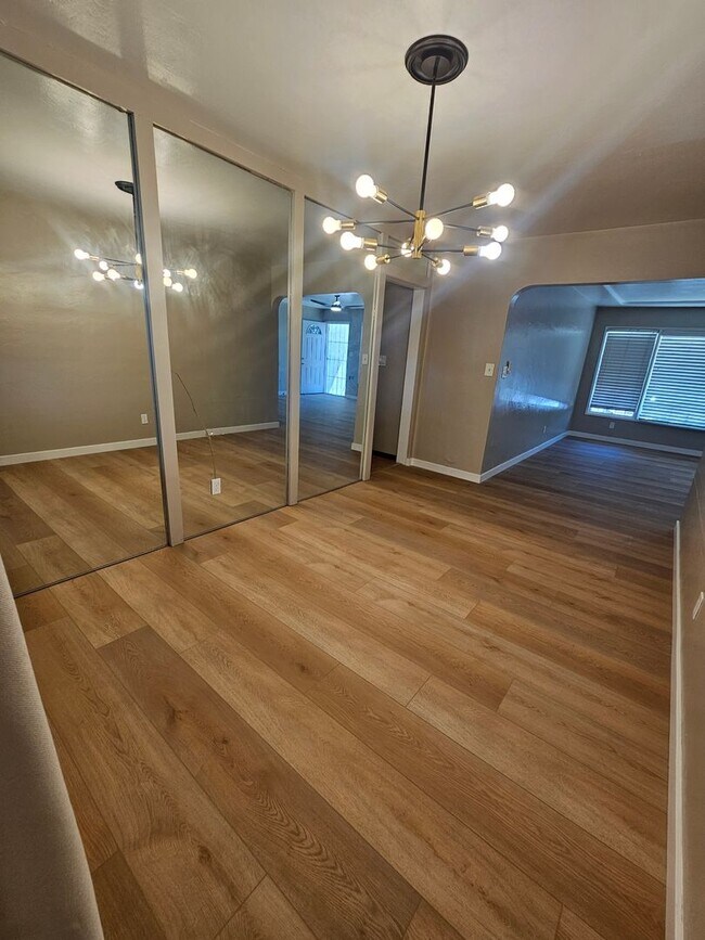 Building Photo - 7186 Central Ave