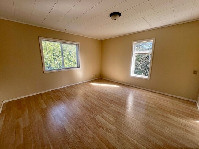 Building Photo - 1407