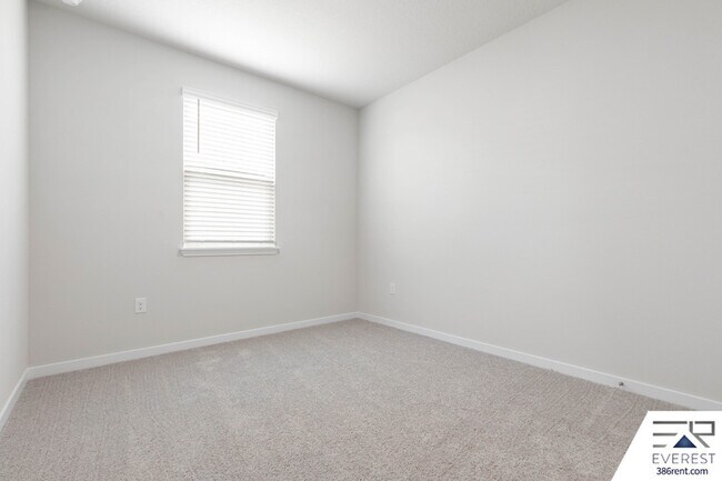 Building Photo - 221 Montgomery Ct