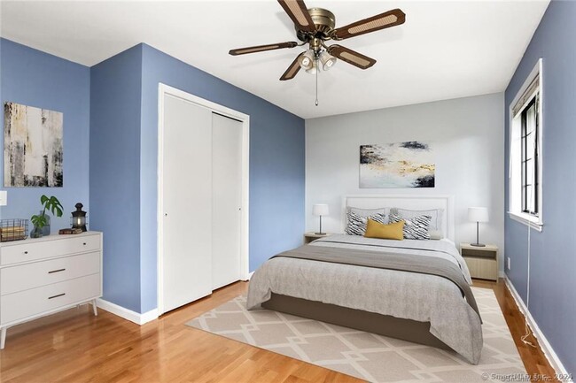 Building Photo - 202 Soundview Ave