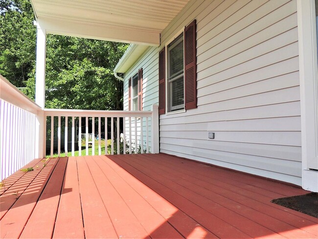 Building Photo - 19 Ashwood Dr