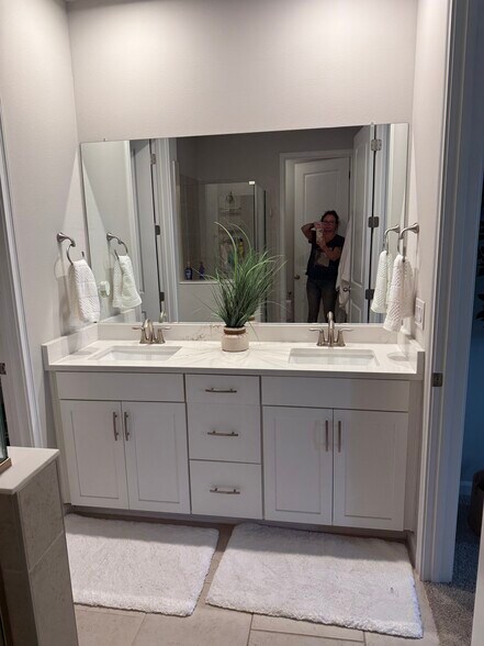 Master Bath - 10288 Bonavie Cove Dr