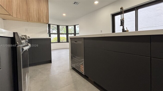 Building Photo - 11822 SW 108th Terrace