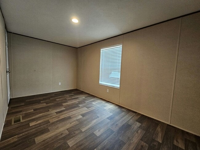 Building Photo - 1074 Myakka Dr