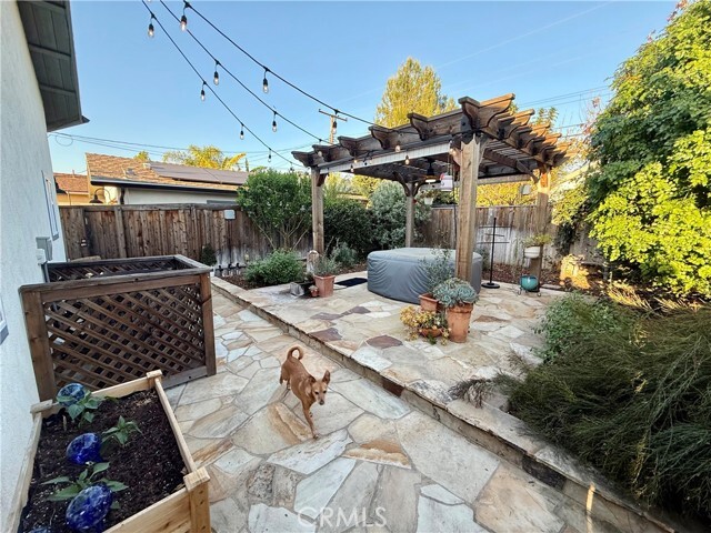 Building Photo - 722 Tressy Ave