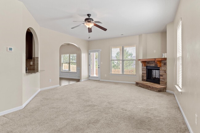 Building Photo - 4444 Grove Landing Dr