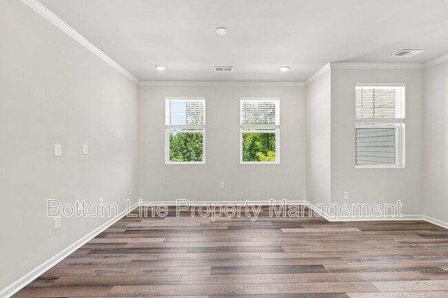 Building Photo - 1204 Lily Loch Wy