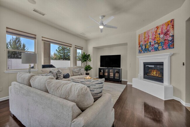 Building Photo - 6328 Windy Meadow Dr