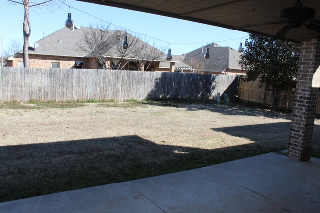 Building Photo - 3005 SW 137th St