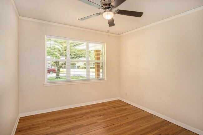 Building Photo - 4602 Kinglet St