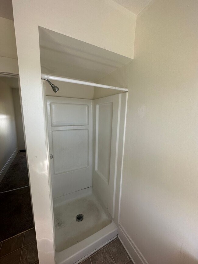 Building Photo - ste614