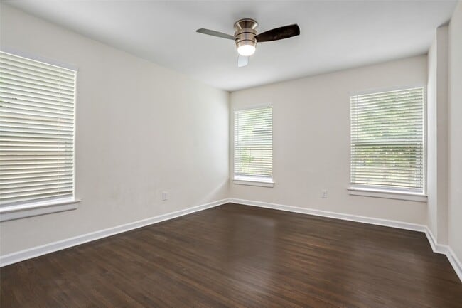 Building Photo - 3928 Valley Ridge Rd