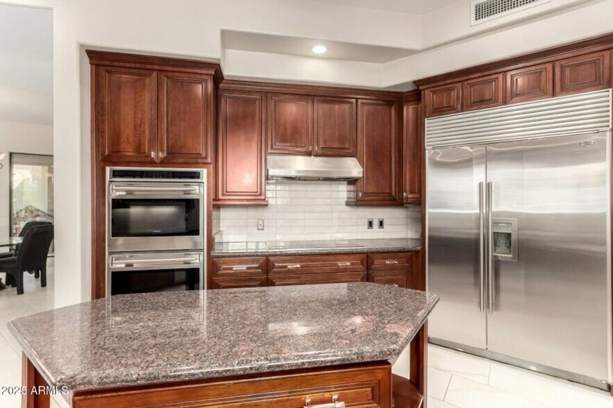 Building Photo - 8614 N 17th Pl