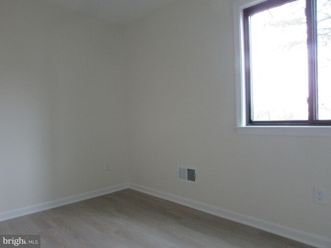 Building Photo - 515 Lindsey Ct