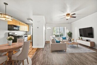 Building Photo - 4775 Seminole Dr