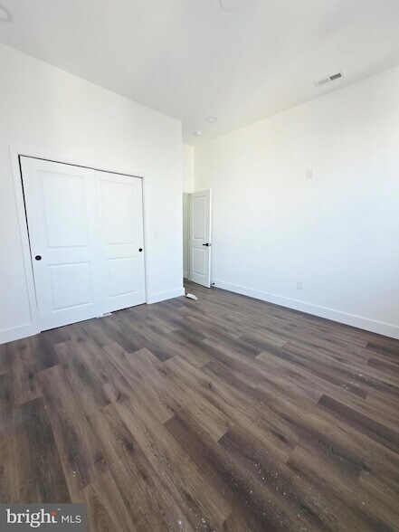 Building Photo - 1520 S 22nd St