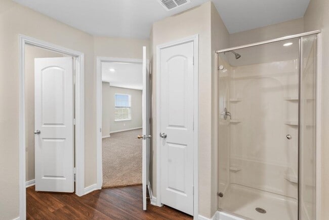 Building Photo - 719 Wonderland Trail