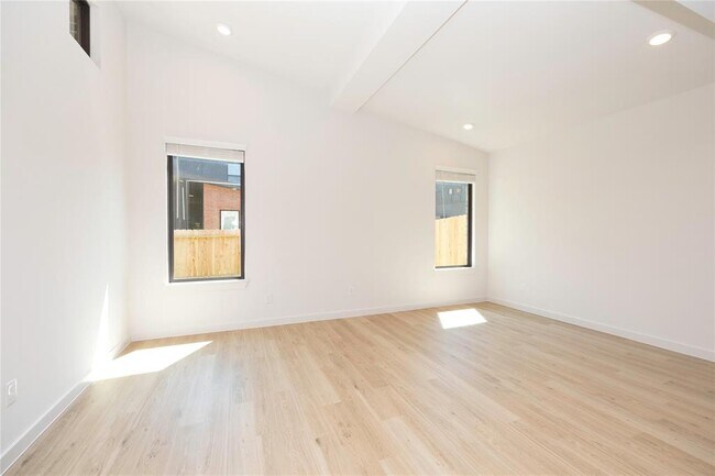Building Photo - 2511 Appian Wy