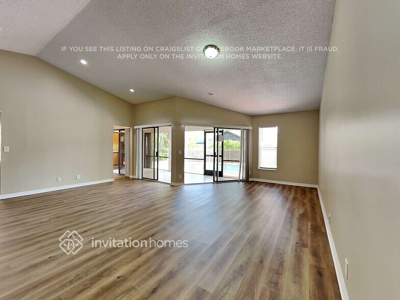 Building Photo - 6625 NW 48th Manor