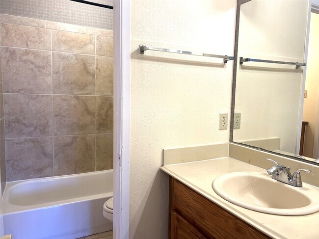 Building Photo - 8405 Wilcrest Dr