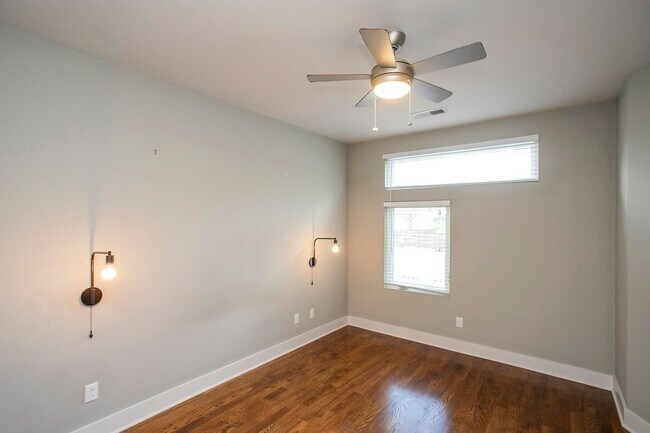 Building Photo - 1025 Dickerson Pike