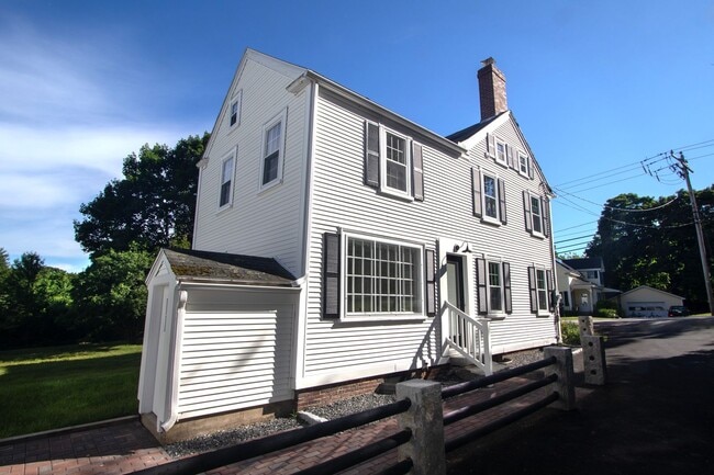 Building Photo - Amazing, Rarely Available Farmhouse with Carriage House and Garage