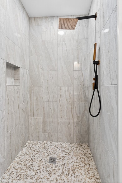 Building Photo - 1234 S Champion Ave