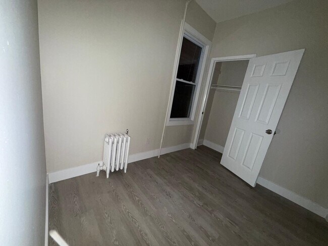 Building Photo - 221 Wilkinson Ave