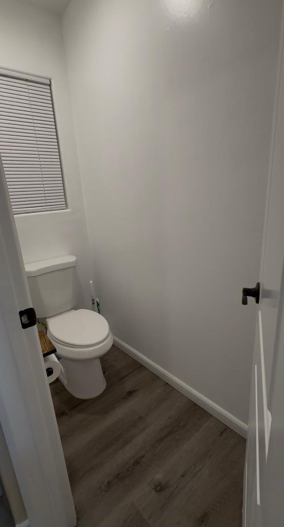 Building Photo - Charming Home Just Minutes from the Beach!
