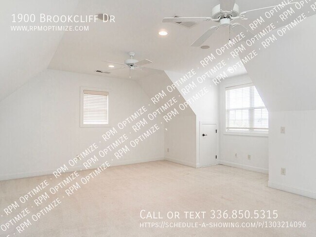 Building Photo - 1900 Brookcliff Dr