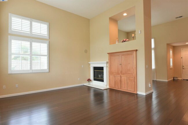 Building Photo - 35 Belize Ct