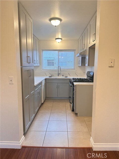 Building Photo - 13557 Village Dr