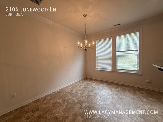Building Photo - 2104 Junewood Ln