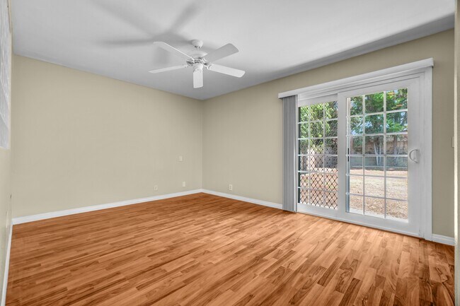 Building Photo - 18096 Lemon St