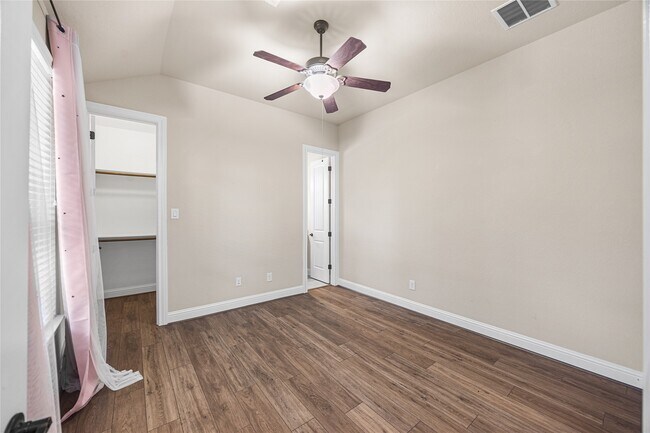 Building Photo - 9614 Blackberry Terrace Drive